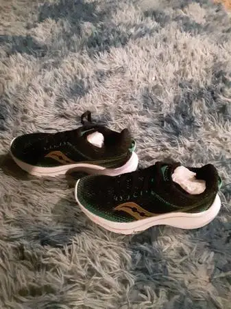 Saucony Kinvara Running Shoes Size 4