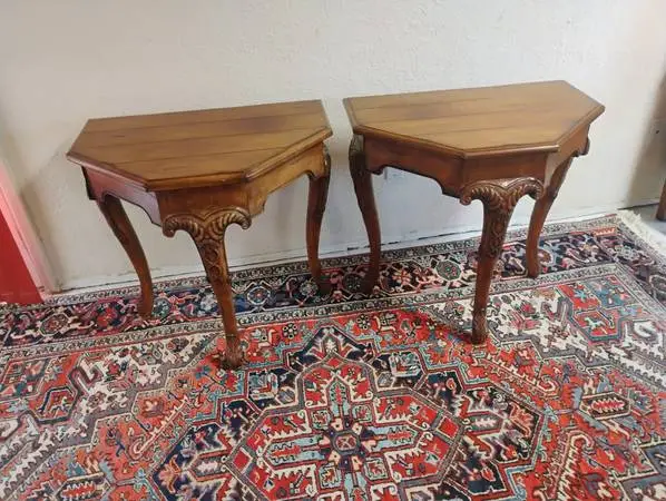 Hekman Half Table set-$200 obo