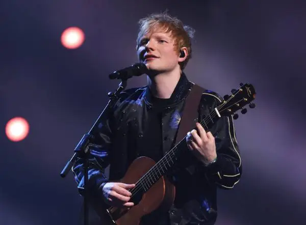 ⒌TIX ↪↩ Ed Sheeran ↪↩