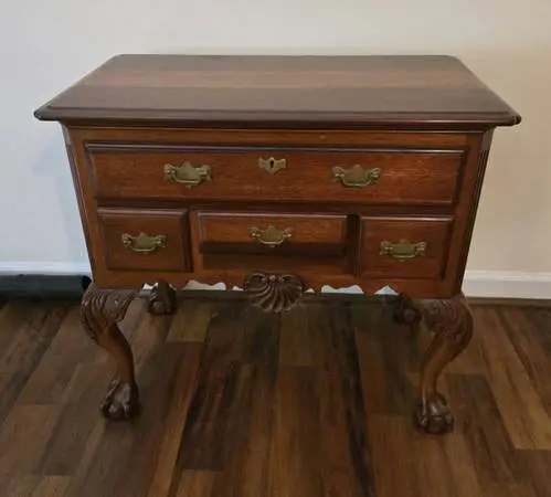 Solid Mahogany Claw Foot Accent Table / Entrance Table