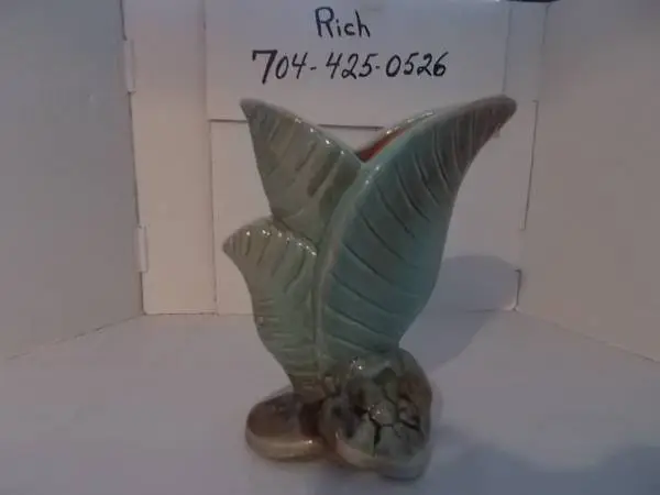 GONDER VINTAGE VASE