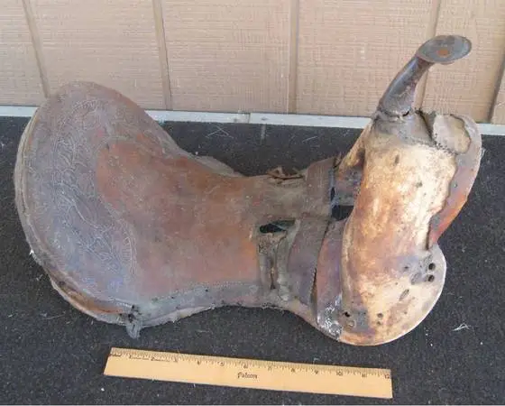 *~~~ Antique Saddle from the 1800s ~~~*