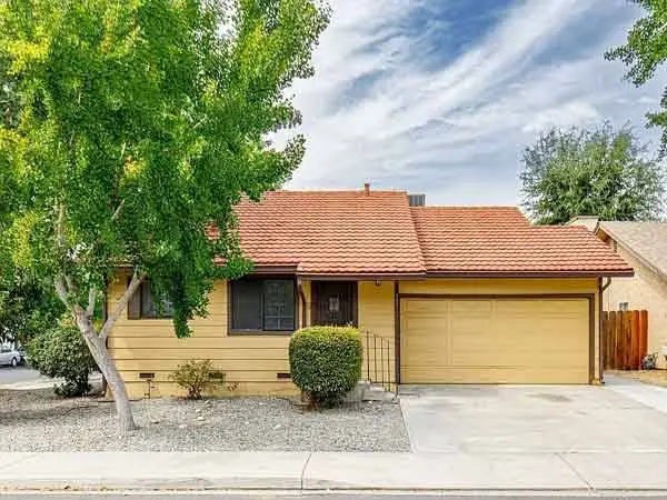 This cozy features 3 bedroom 2 bathroom home