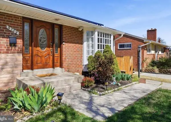 very big room - walking distance to Metro station