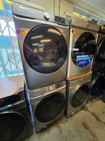 Samsung smartthings steam front load washer and gas dryer