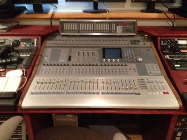Tascam dm4800 studio mixing console