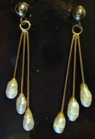 Vintage Pearl Earrings Gold Tone