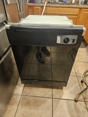 24 GE black dish washer, sturdy analog, BRAND NEW, front button