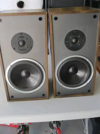 PAIR of Vintage Speakers CELESTION CS3