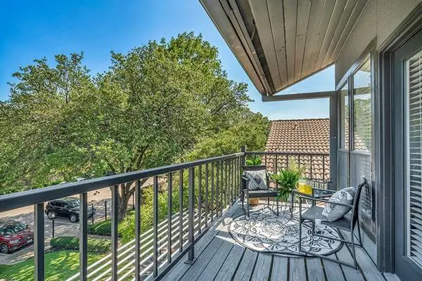 1/bd, Located in Irving, Picnic Area with Barbecue