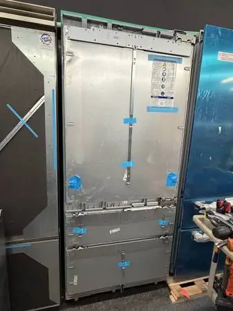 PANEL-READY THERMADOR BOTTOM FREEZER REFRIGERATOR