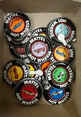 18 Vintage 1960-70s Hot Wheels Metal Clip on Collectible Buttons