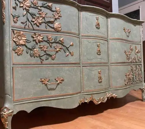 9 Drawer Dresser