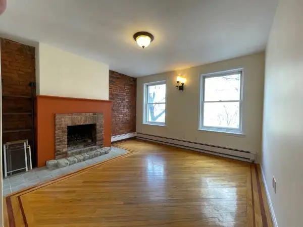 Duplex Apartment for Rent NO FEE