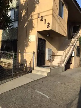 1 bedroom 1 bath near Kaiser Sunset