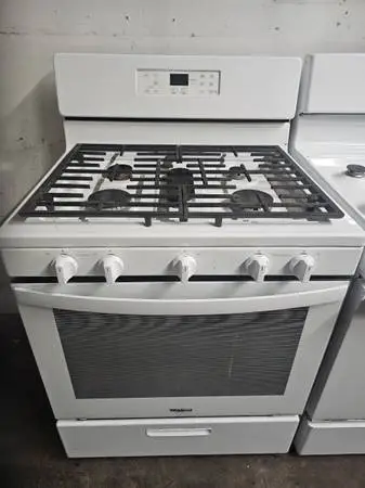 Whirpool gas stove. Delivery available