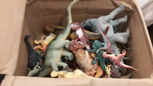 Lot of 40 Dinosaur Toys/Figures (CASH ONLY)