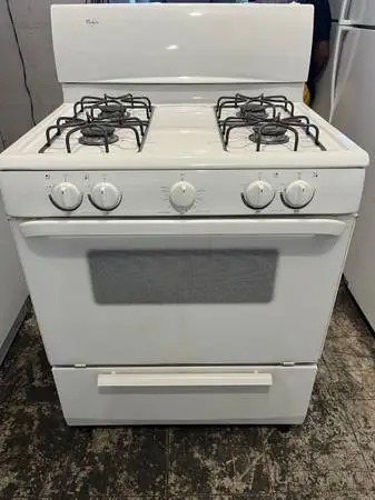 Whirlpool White 30” GAS Stove