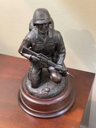 SET OF WAKERBURN BALLANTYNES ofWALKERBURN US MARINE MILITARY STATUES