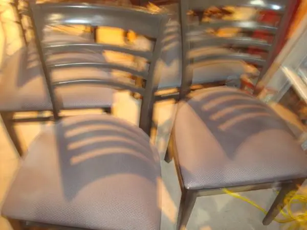 4 metal padded chairs