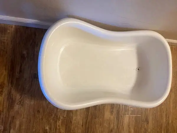 Baby bath tub