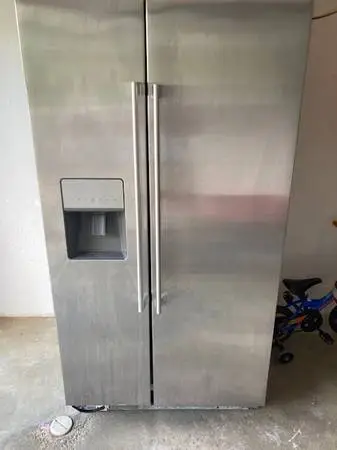 IKEA refrigerator made by whirlpool clean