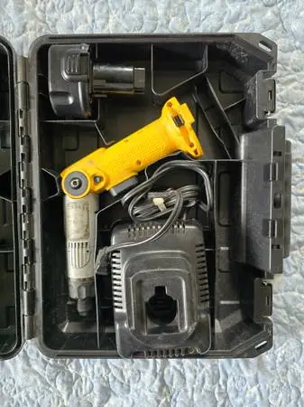 DeWalt 7.2 V Heavy Duty Cordless Screwdriver DW920K-2 w/Battery Case