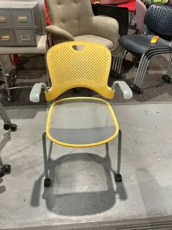 Herman Miller Caper Guest / Stack Chair w/ Casters Yellow Back Gray