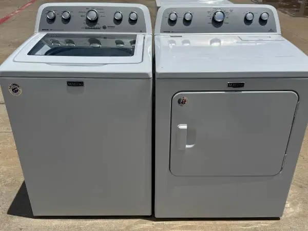 Silver panel Maytag washer and Maytag dryer electric