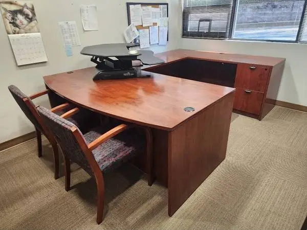CHERRY U-SHAPED EXECUTIVE DESK