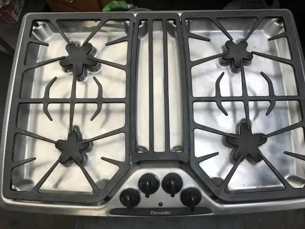 30 Thermador Stainless Cooktop