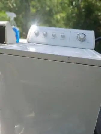 A WHIRLPOOL WASHING MACHINE
