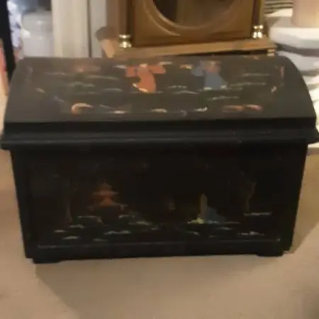 Japanese Keepsake Trunk With Tray/OBO