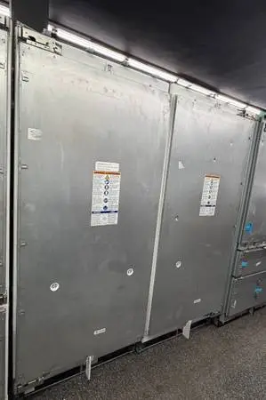 THERMADOR FRIDGE FREEZER 72” WIDE