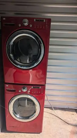 LG washer and dryer stackable 350$