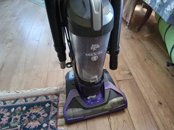 Vacuum, dirt devil