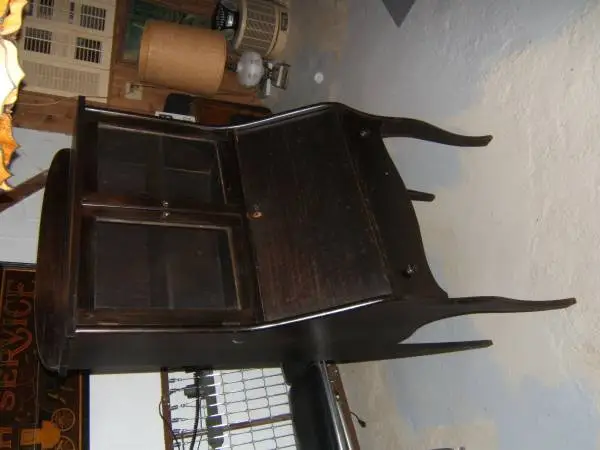 Small mahogany Secretary Desk W/lock and draw