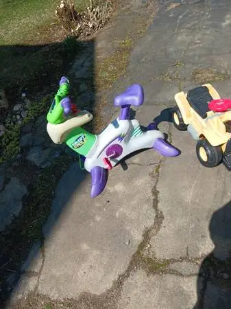 FISHER PRICE KIDS TOY