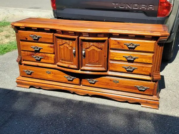 Oversized wood 8 drawer dresser #0024