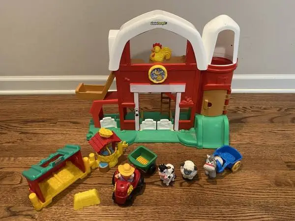 FISHER PRICE LITTLE PEOPLE BARN, TRACTOR & ANIMALS ~ EXTRAS!!