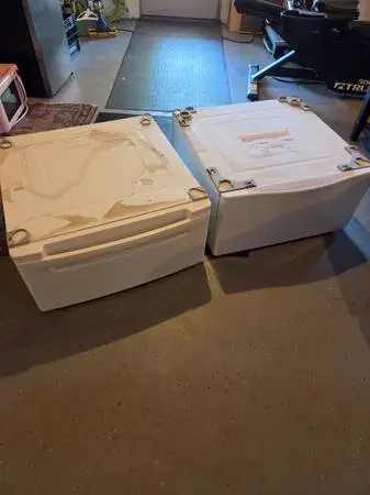 LG washer/dryer pedestals (pair)