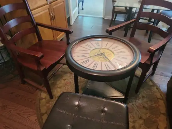 Time is of the essences table set