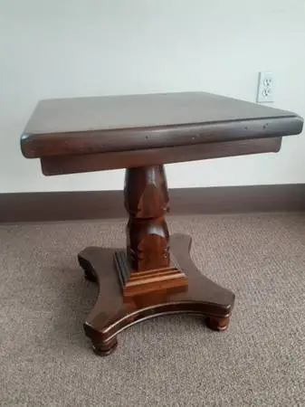 Pedestal end table square vintage Solid Wood. Very sturdy. 1970s