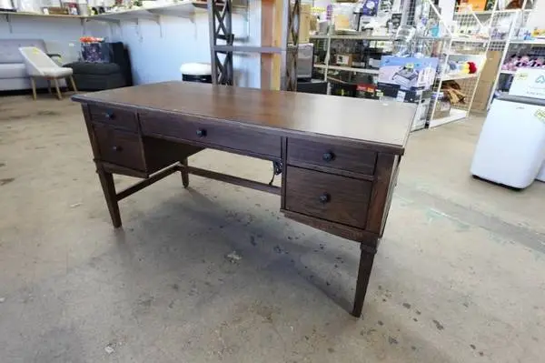 Foremost Home Windview 60″ Large Writing Office Desk w/ Outlets