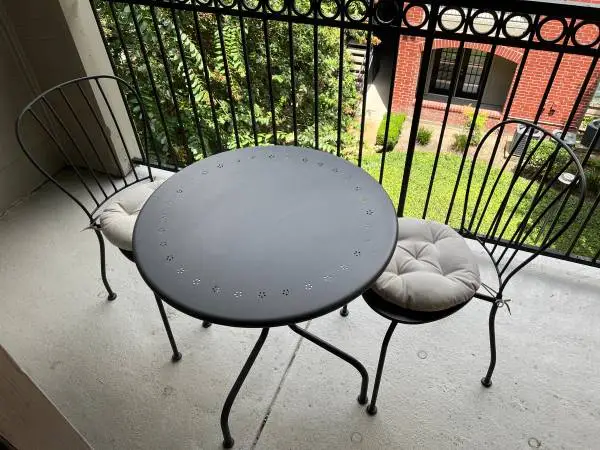 Outdoor Table and 2 Chairs with Cover