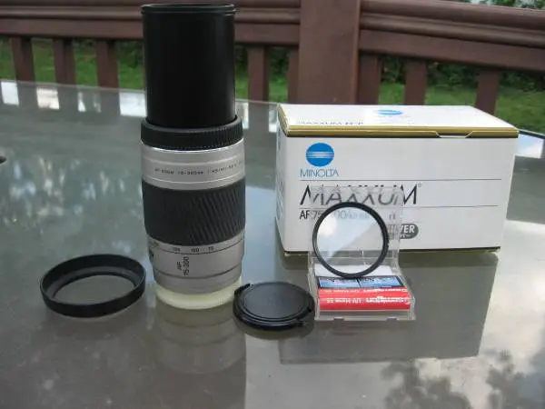 MINOLTA ZOOM LENS AF 75-300