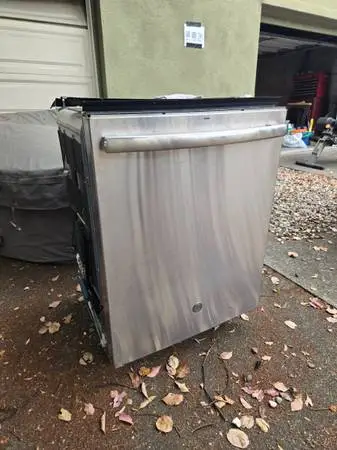 Working dishwasher / must pick up