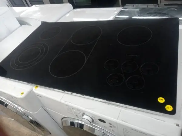 ★KitchenAid 36 glass-top cooktop