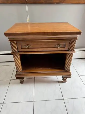 Solid Maple Household Wooden Nightstand Table
