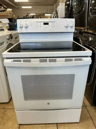 GE JBS60DK8WW Glass-top Electric range stove LIKE NEW W/ WARRANTY!!